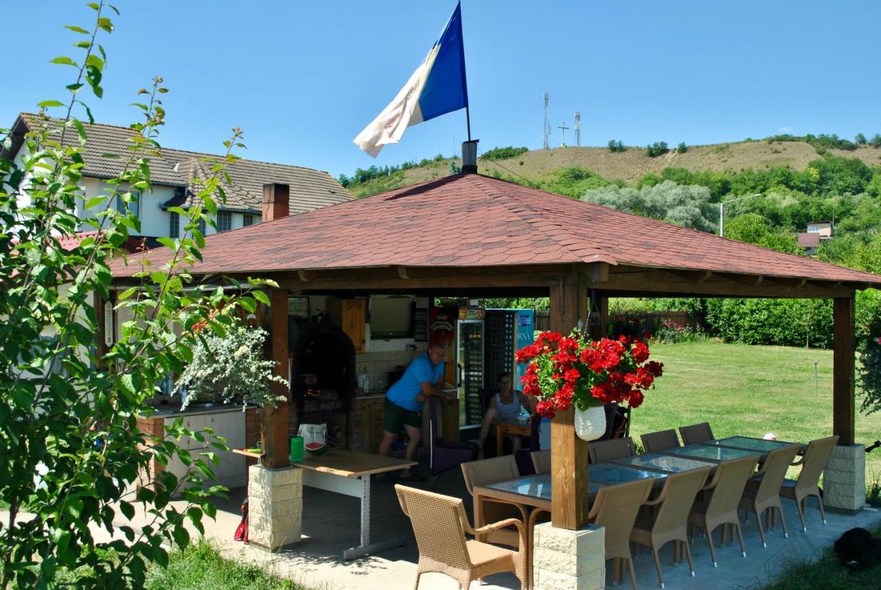 Camping La Foisor Turda Buitenkant foto