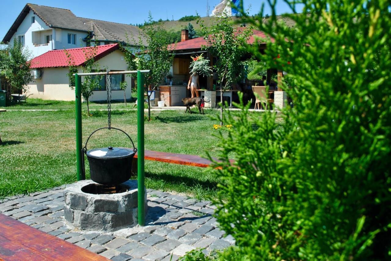 Camping La Foisor Turda Hotel Buitenkant foto