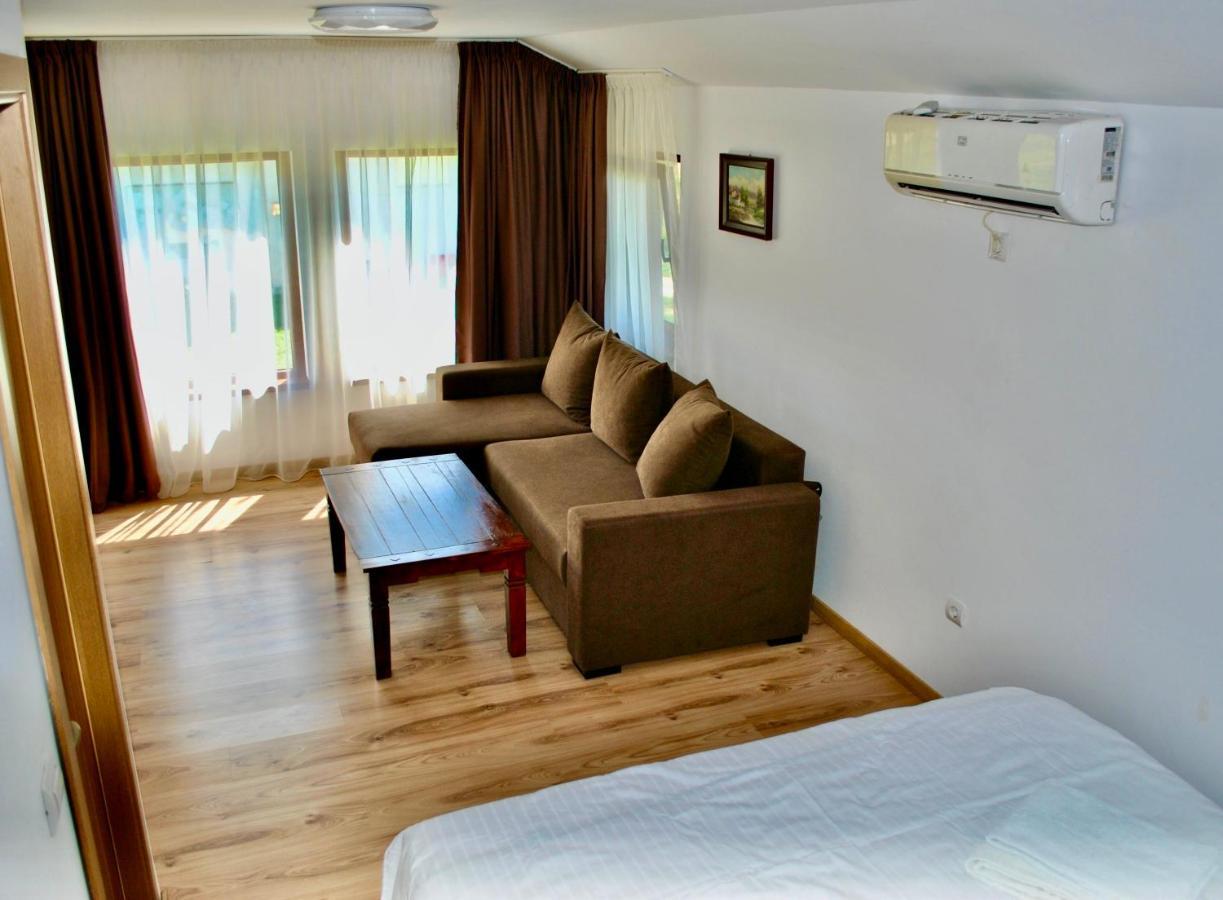 Camping La Foisor Turda Buitenkant foto