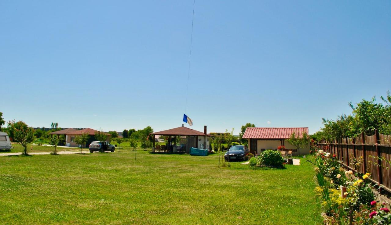 Camping La Foisor Turda Buitenkant foto