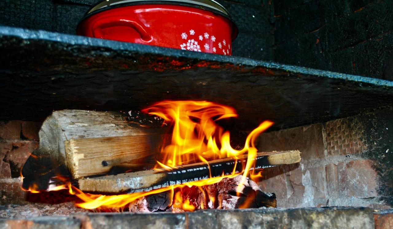 Camping La Foisor Turda Buitenkant foto